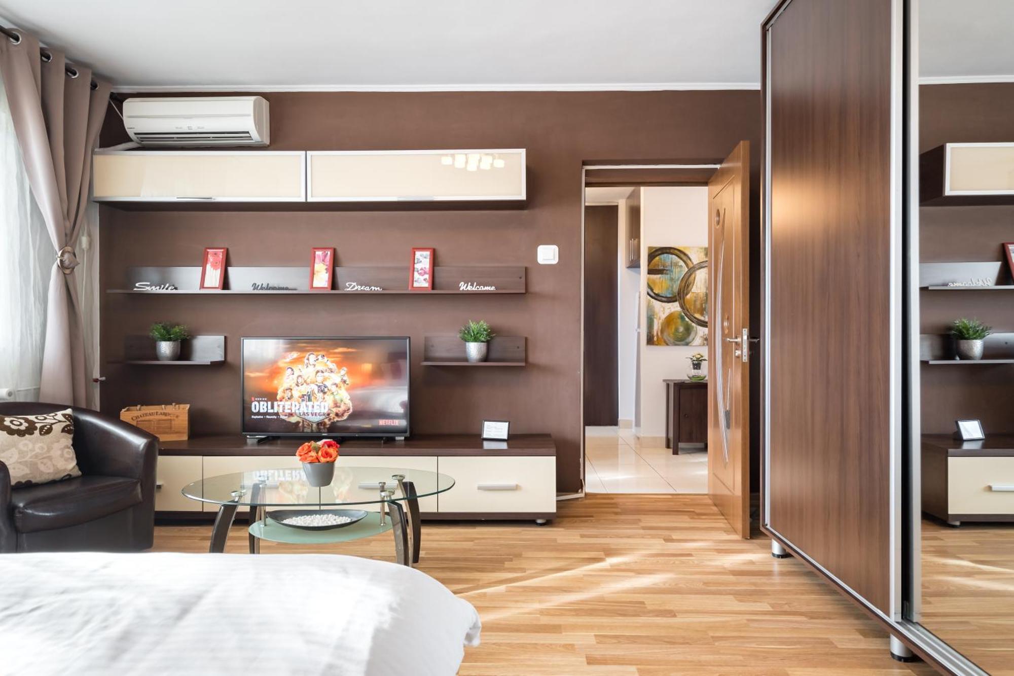 37 By Mrg Apartament *